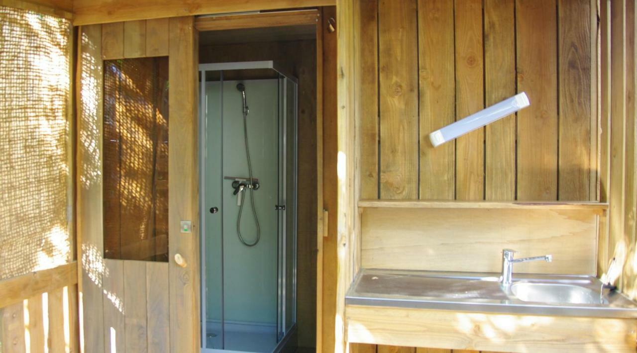 Camping La Châtaigneraie Gravieres Exterior foto