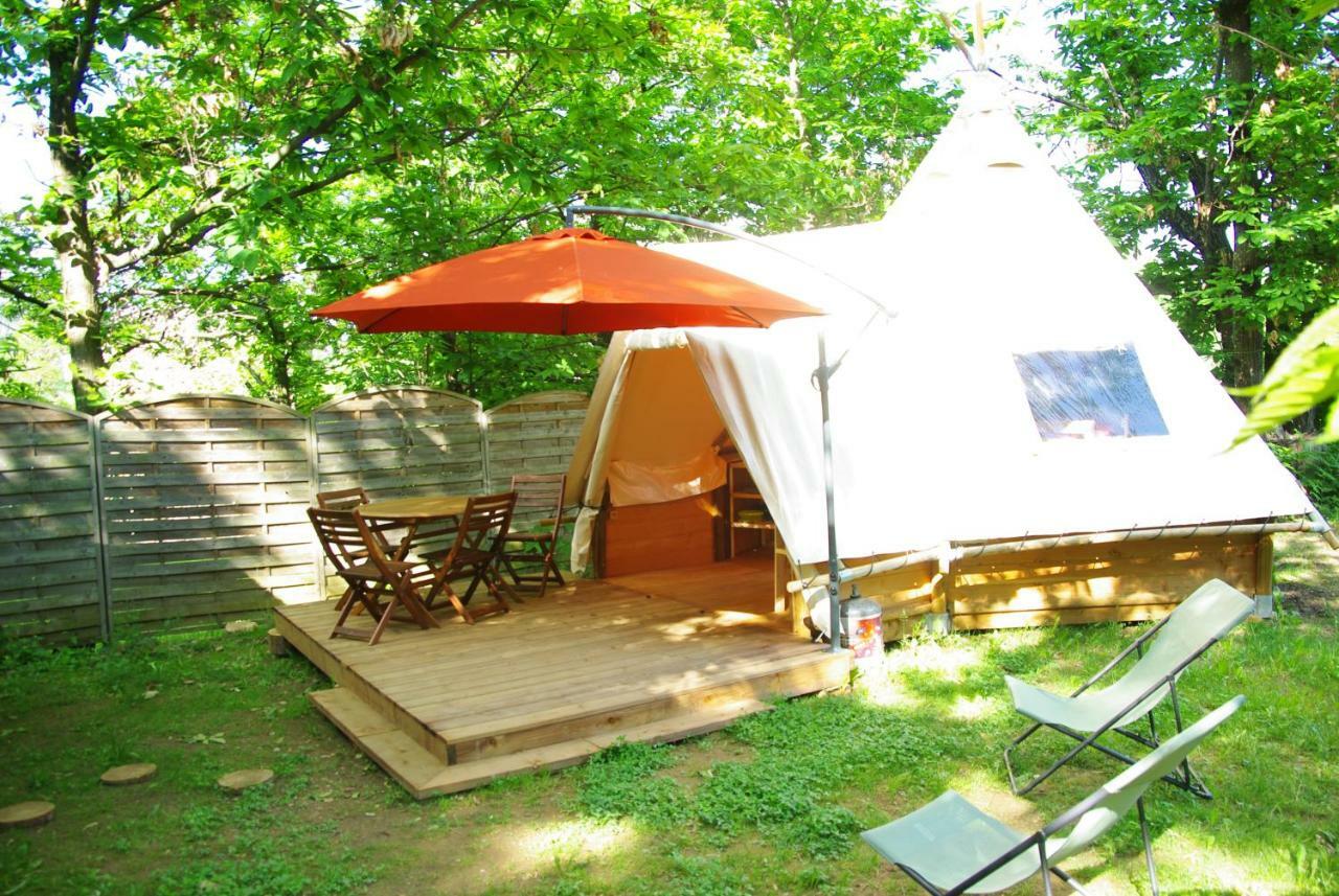 Camping La Châtaigneraie Gravieres Exterior foto