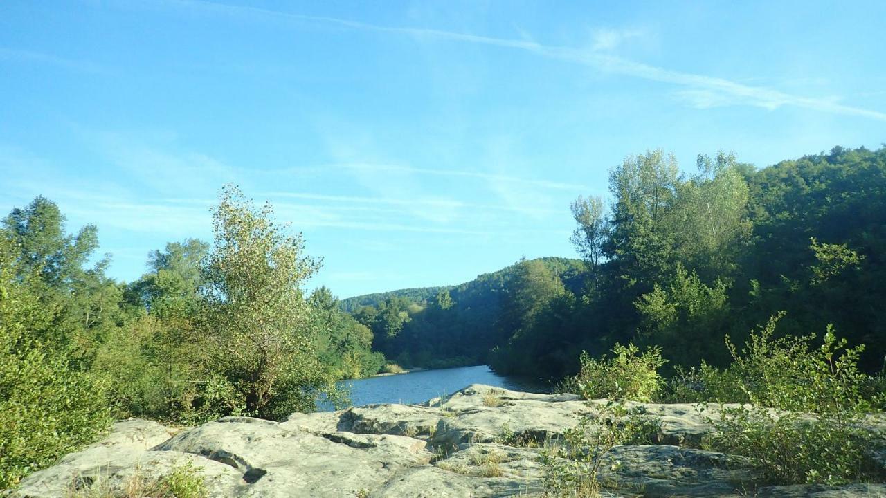 Camping La Châtaigneraie Gravieres Exterior foto